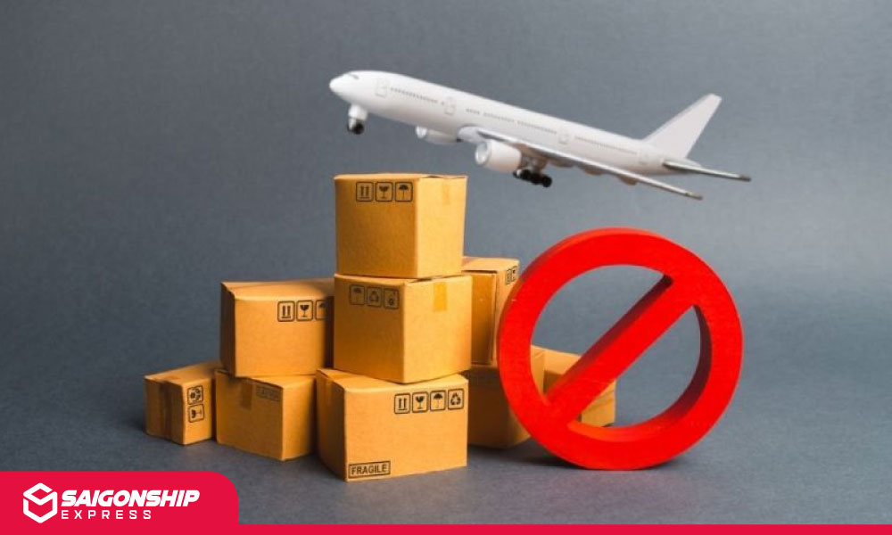 Các nhóm hàng bị cấm khi vận chuyển bạn cần biết 4 Một số mặt hàng bị cấm vận chuyển bằng đường hàng không.
