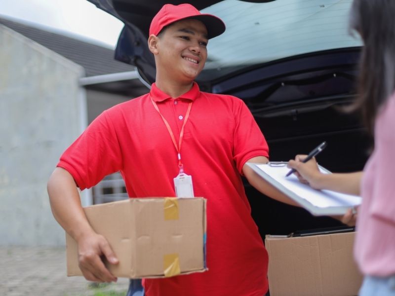 Tối ưu chi phí vận hành với dịch vụ chuyển phát nhanh Sài Gòn ship tại Quận 2