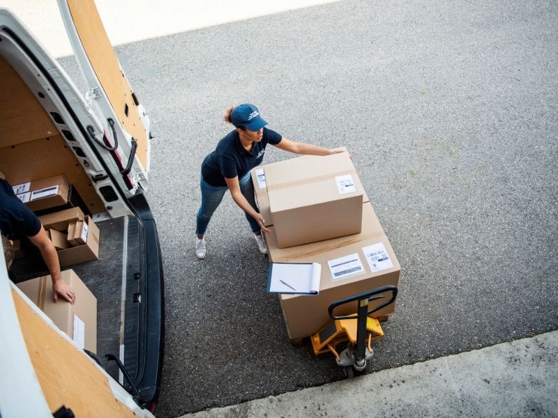 Dịch vụ bưu cục và ưu thế khi kết hợp với Saigonship