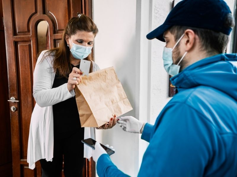 Định hướng phát triển dịch vụ giao hàng tại xã Bình Tân trong tương lai
